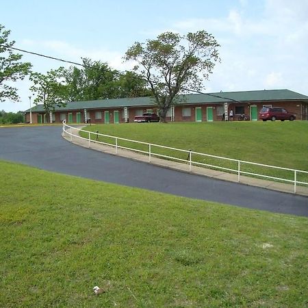 Town House Motel Тупело Екстериор снимка