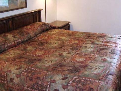 Town House Motel Тупело Екстериор снимка